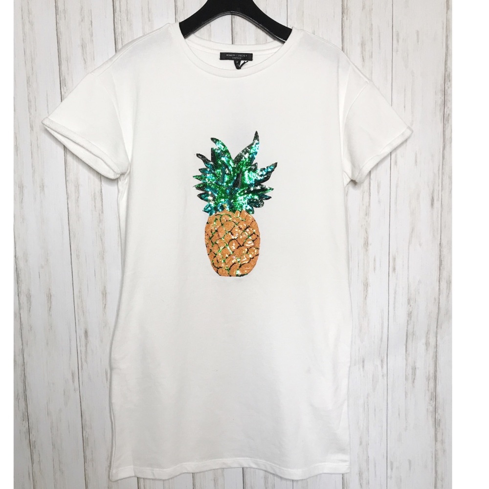 Romeo & Juliet Couture Pineapple Sequin Tee Dress